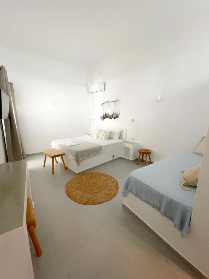Kirki Rooms By The Sea Páros 외부 사진
